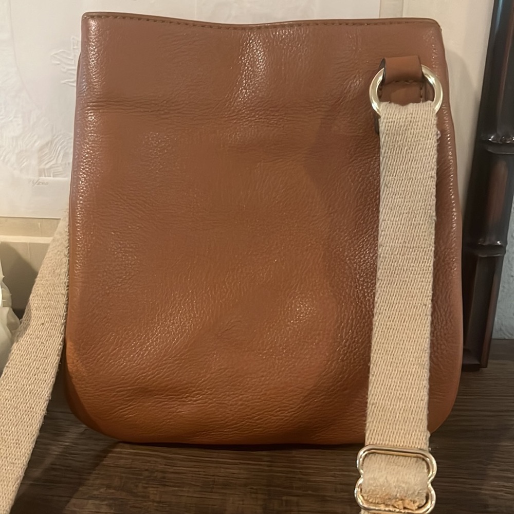 Brown Michael Kors Leather Crossbody Jet Set Flat Bag with Gold MK logo - Picture 9 of 11
